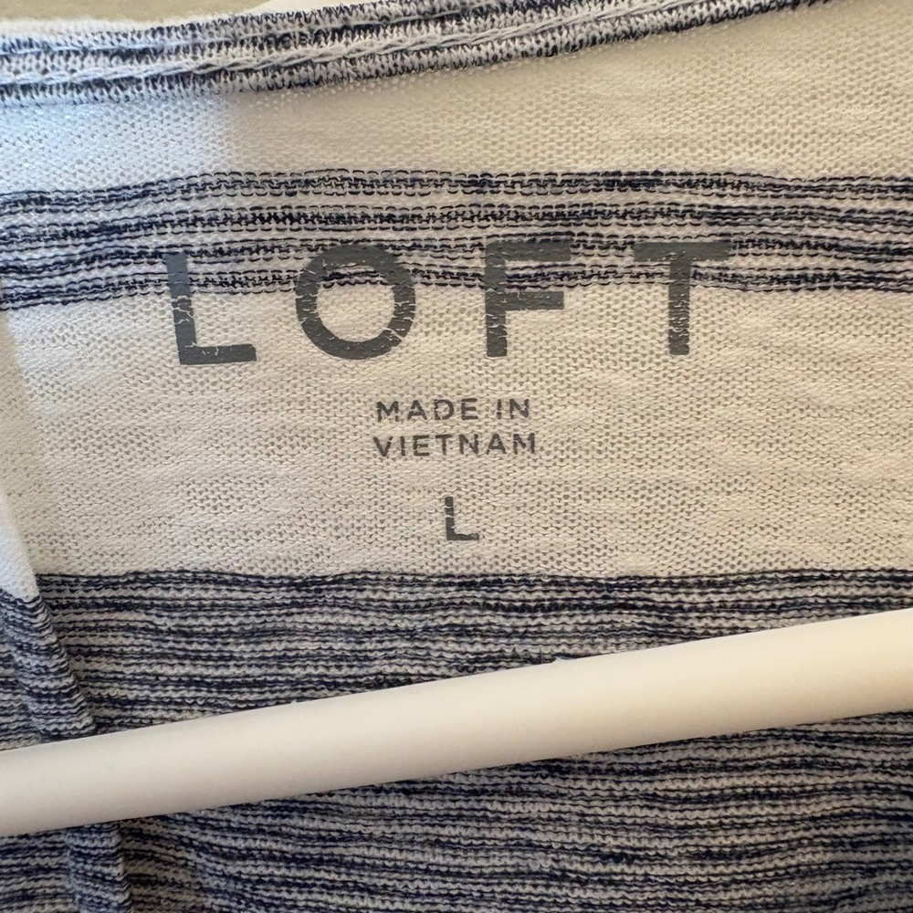 LOFT Striped Knit Top Size Large Navy Blue White Short Sleeve Scoop Neck - Picture 2 of 7